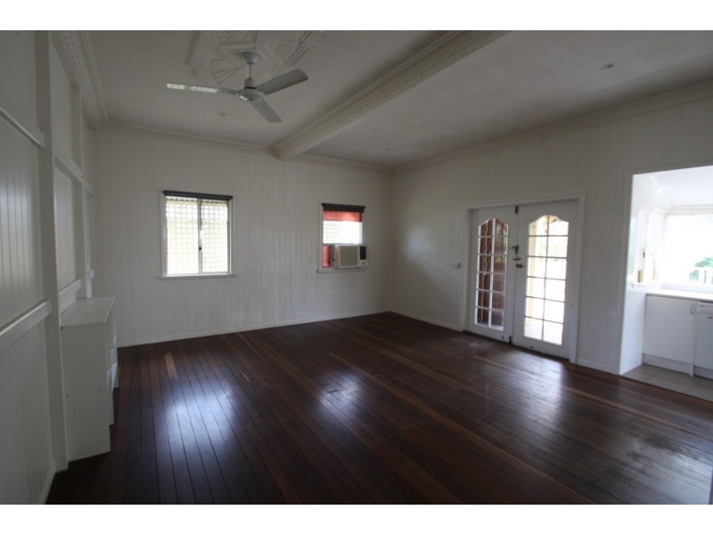 15 Theodore Street, Svensson Heights QLD 4670