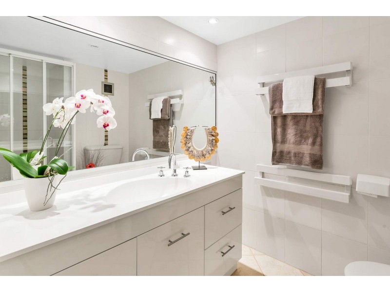 5/170 The Esplanande, Burleigh Heads QLD 4220