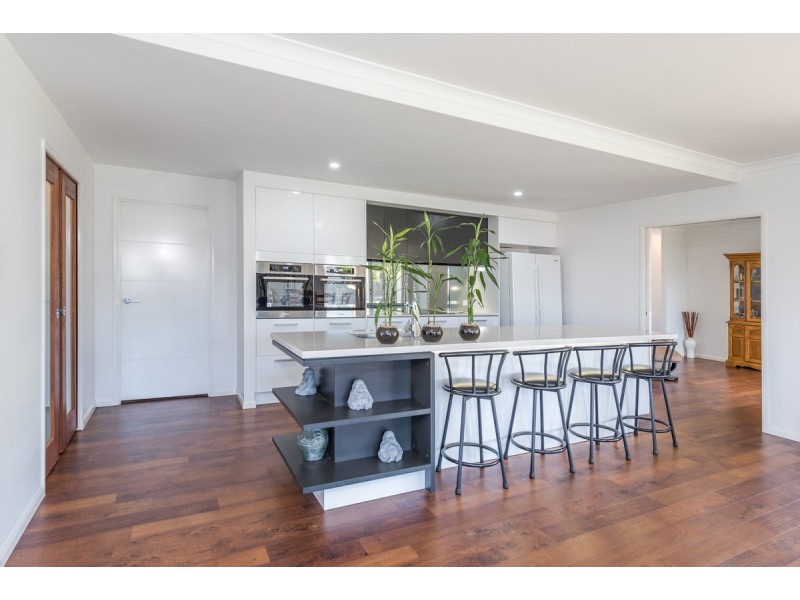 26 Mokera Street, Coral Cove QLD 4670