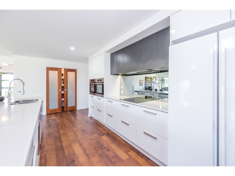 26 Mokera Street, Coral Cove QLD 4670