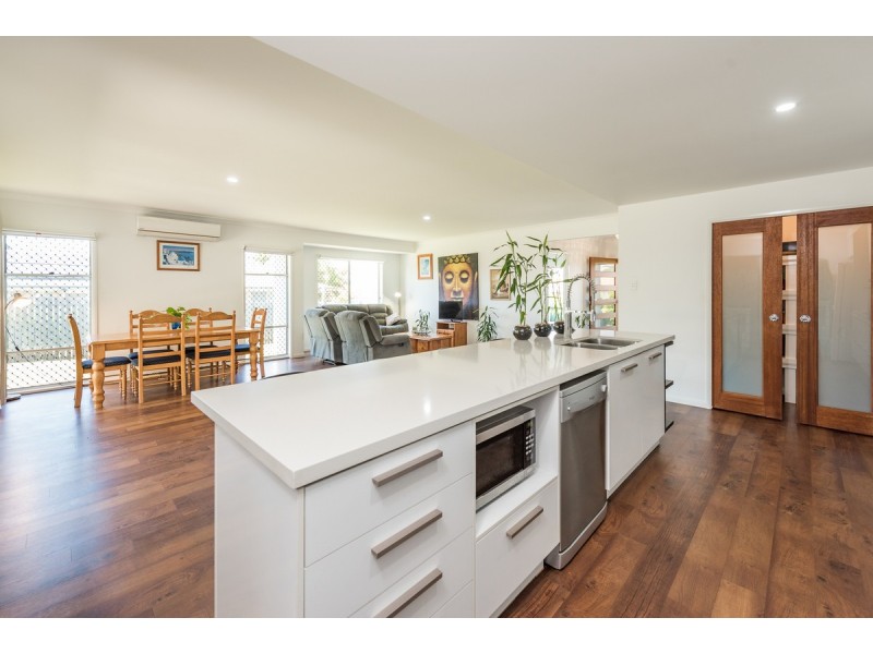 26 Mokera Street, Coral Cove QLD 4670