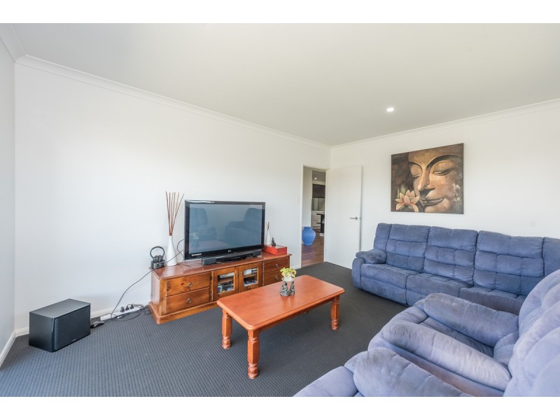 26 Mokera Street, Coral Cove QLD 4670