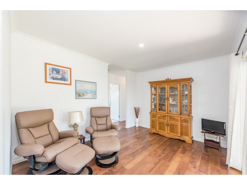 26 Mokera Street, Coral Cove QLD 4670