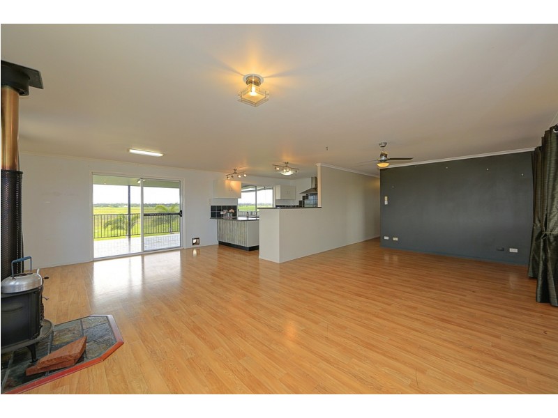 226 Lindemans Road, Moore Park Beach QLD 4670