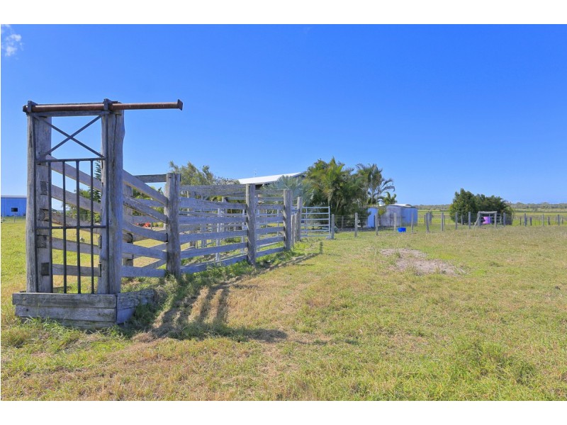 226 Lindemans Road, Moore Park Beach QLD 4670