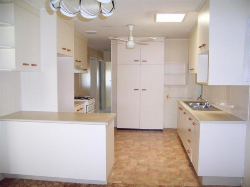 60 Avenell Street, Avenell Heights QLD 4670