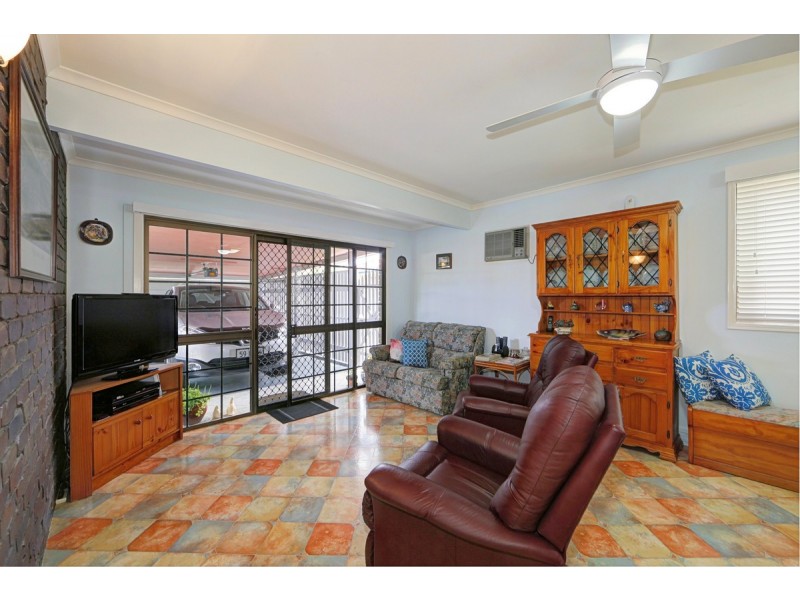6 Cooper Court, Avenell Heights QLD 4670