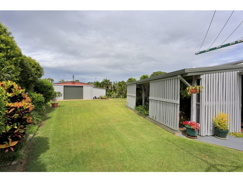 6 Cooper Court, Avenell Heights QLD 4670