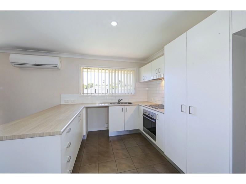 5 Earl Court, Moore Park Beach QLD 4670