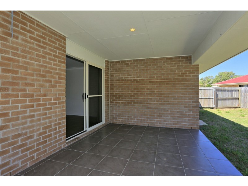 5 Earl Court, Moore Park Beach QLD 4670