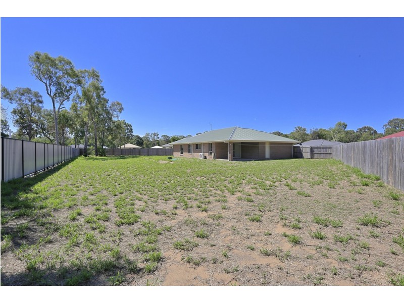 5 Earl Court, Moore Park Beach QLD 4670