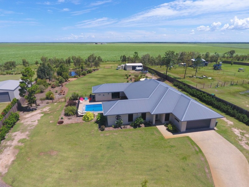 4 Southwood Court, Branyan QLD 4670