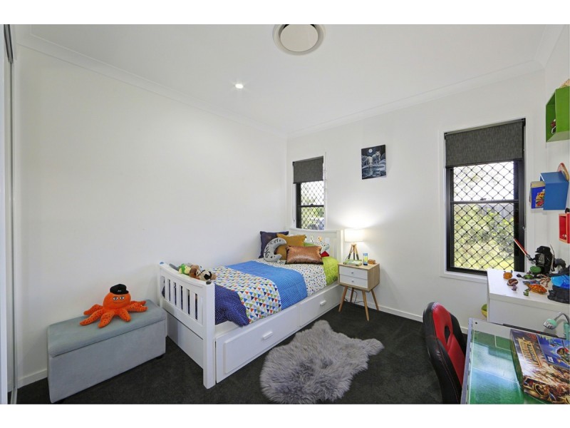 4 Southwood Court, Branyan QLD 4670