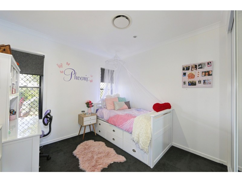 4 Southwood Court, Branyan QLD 4670