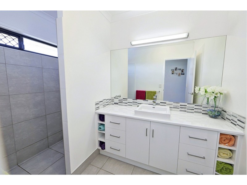 4 Southwood Court, Branyan QLD 4670