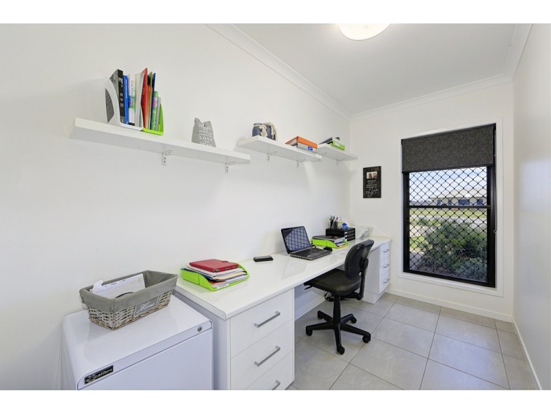 4 Southwood Court, Branyan QLD 4670
