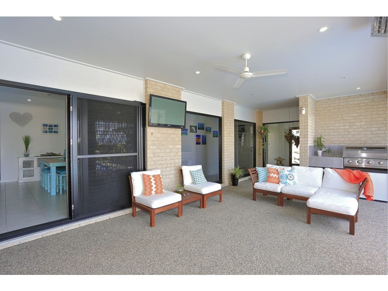 4 Southwood Court, Branyan QLD 4670