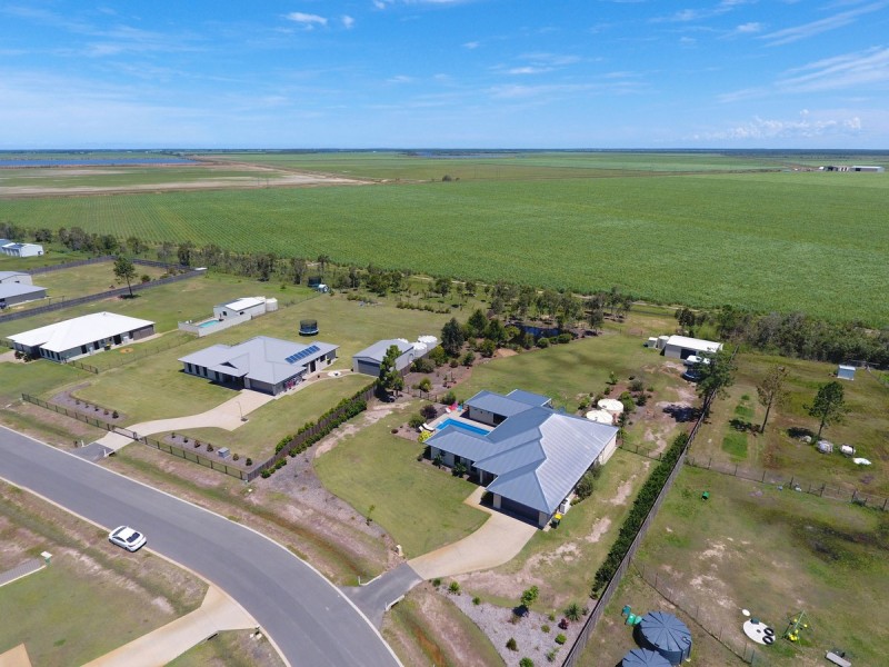 4 Southwood Court, Branyan QLD 4670