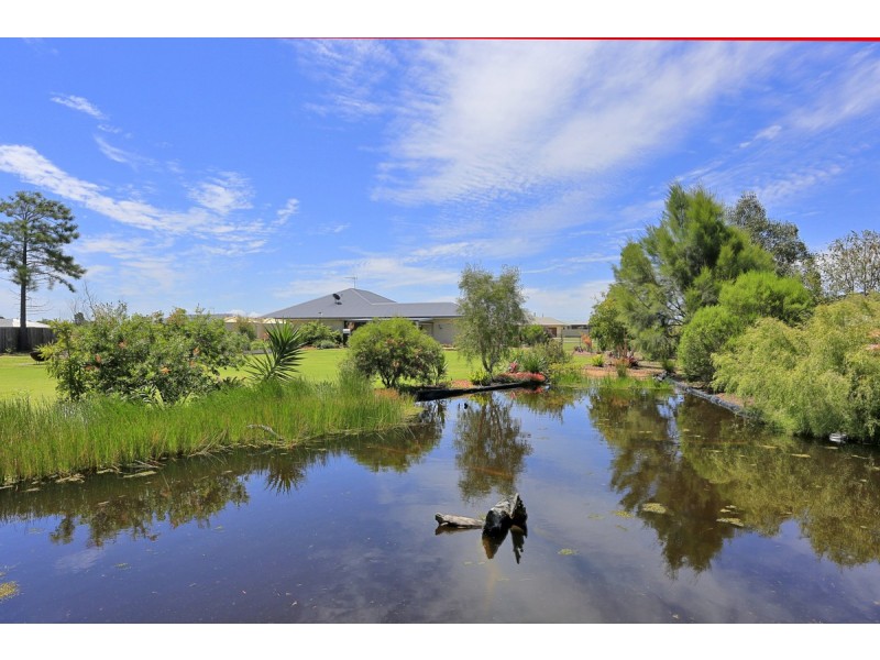 4 Southwood Court, Branyan QLD 4670