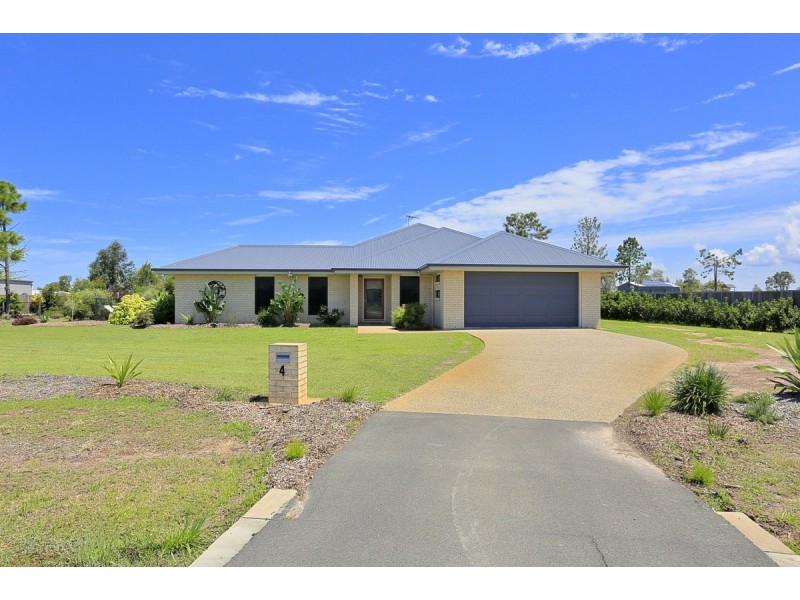 4 Southwood Court, Branyan QLD 4670