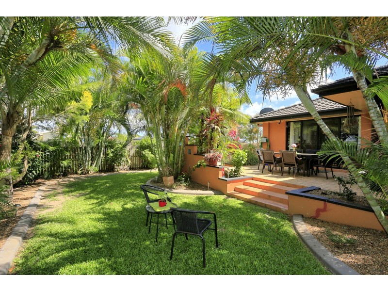 15 Brighton Close, Bundaberg North QLD 4670