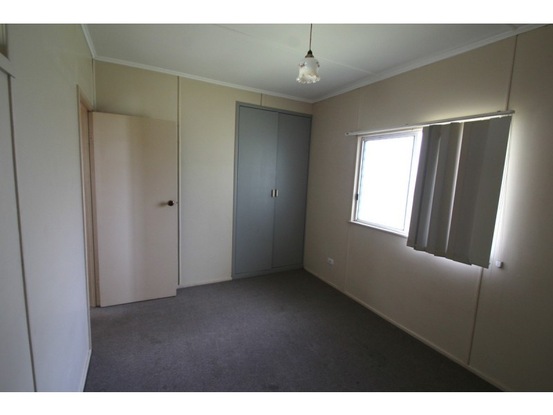10 Churchill Street, Svensson Heights QLD 4670