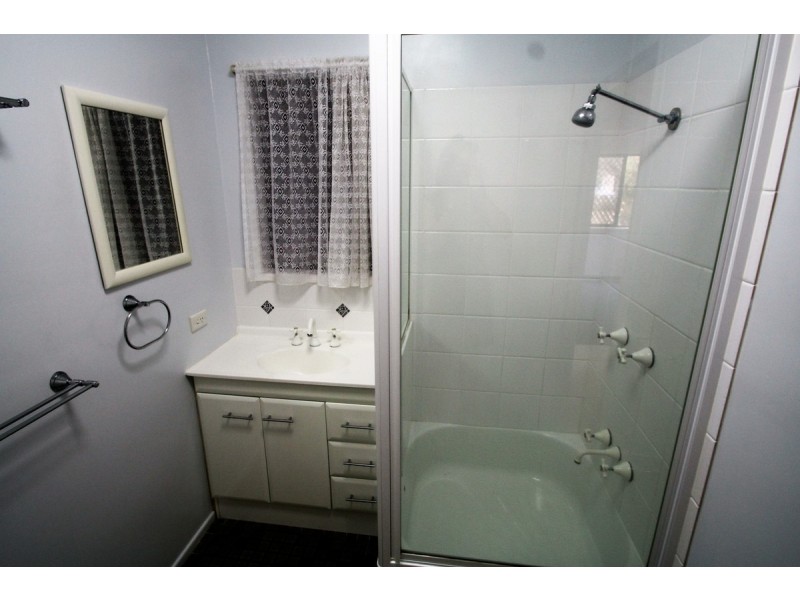 1/13 Cox Crescent, Millbank QLD 4670