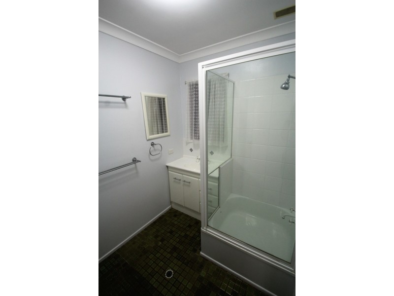 1/13 Cox Crescent, Millbank QLD 4670