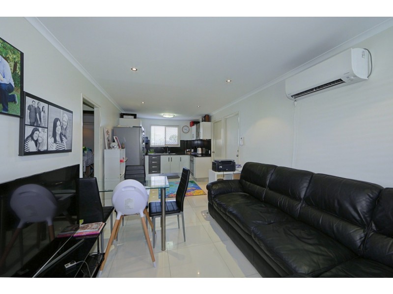 2/49 Greathead Road, Kepnock QLD 4670