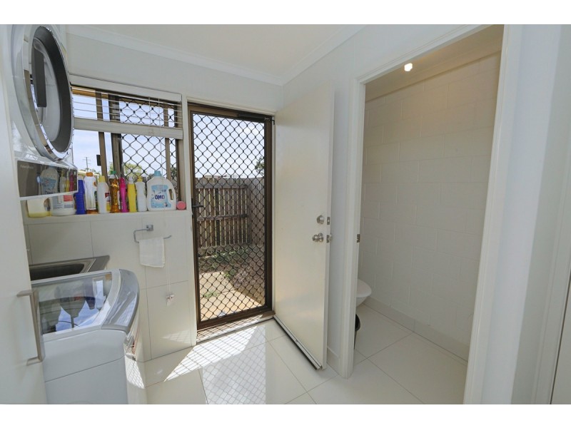 2/49 Greathead Road, Kepnock QLD 4670