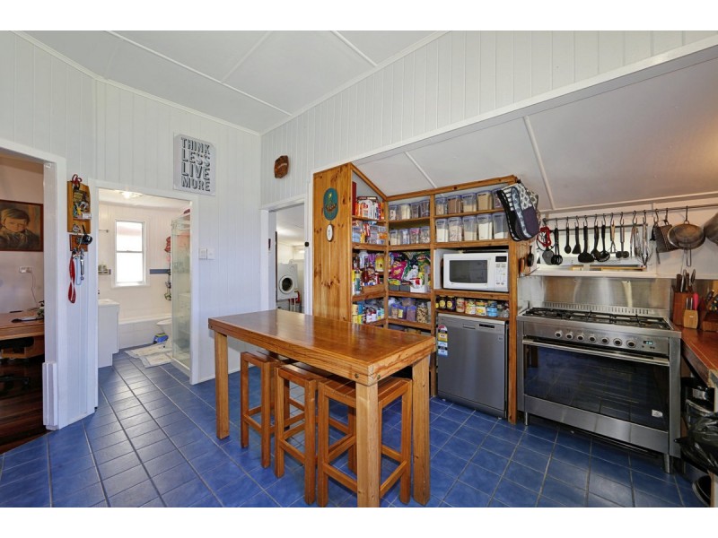 1 Bertram Street, Walkervale QLD 4670
