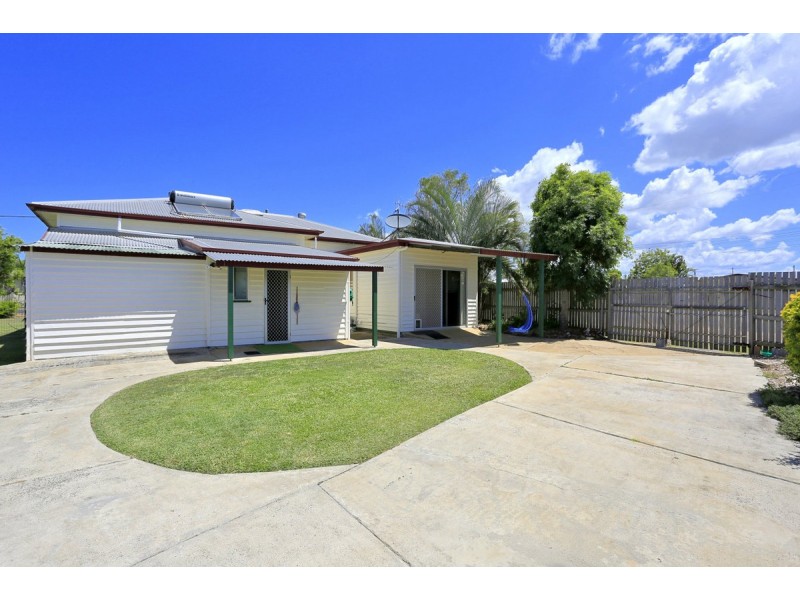 1 Bertram Street, Walkervale QLD 4670