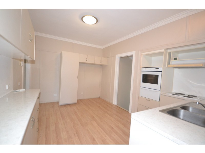 69 Water Street, Walkervale QLD 4670