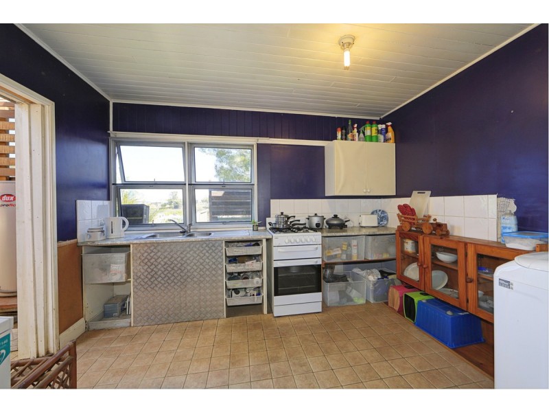 1/8 Perry Street, Bundaberg North QLD 4670