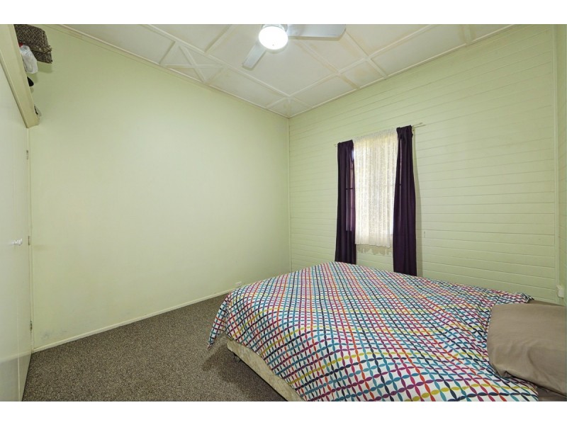 1/8 Perry Street, Bundaberg North QLD 4670