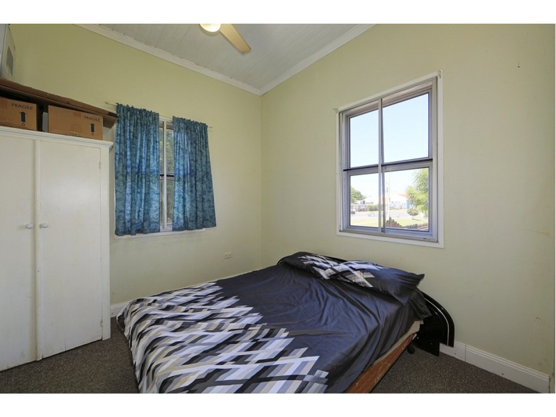 1/8 Perry Street, Bundaberg North QLD 4670