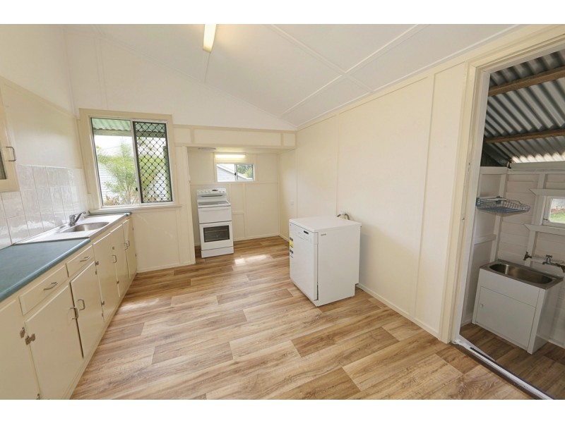 26 McCracken Street, Walkervale QLD 4670