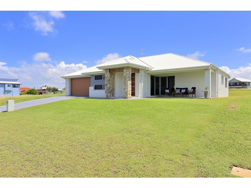 25 Sea Esplanade, Elliott Heads QLD 4670