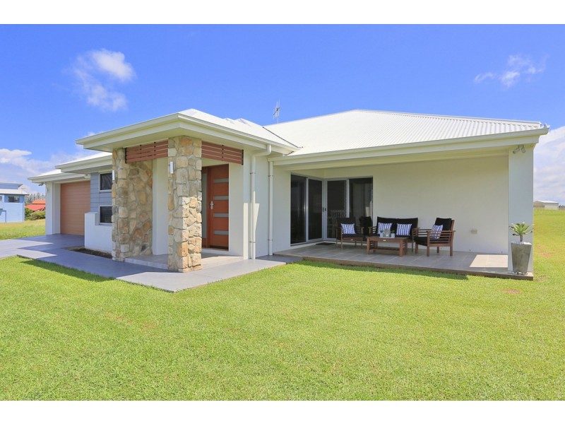 25 Sea Esplanade, Elliott Heads QLD 4670