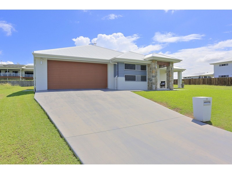 25 Sea Esplanade, Elliott Heads QLD 4670