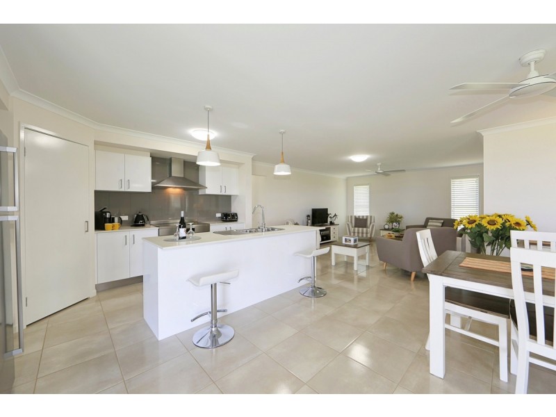 25 Sea Esplanade, Elliott Heads QLD 4670