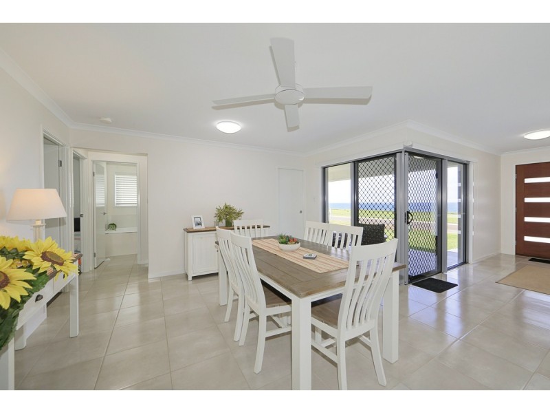 25 Sea Esplanade, Elliott Heads QLD 4670