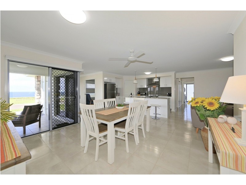 25 Sea Esplanade, Elliott Heads QLD 4670