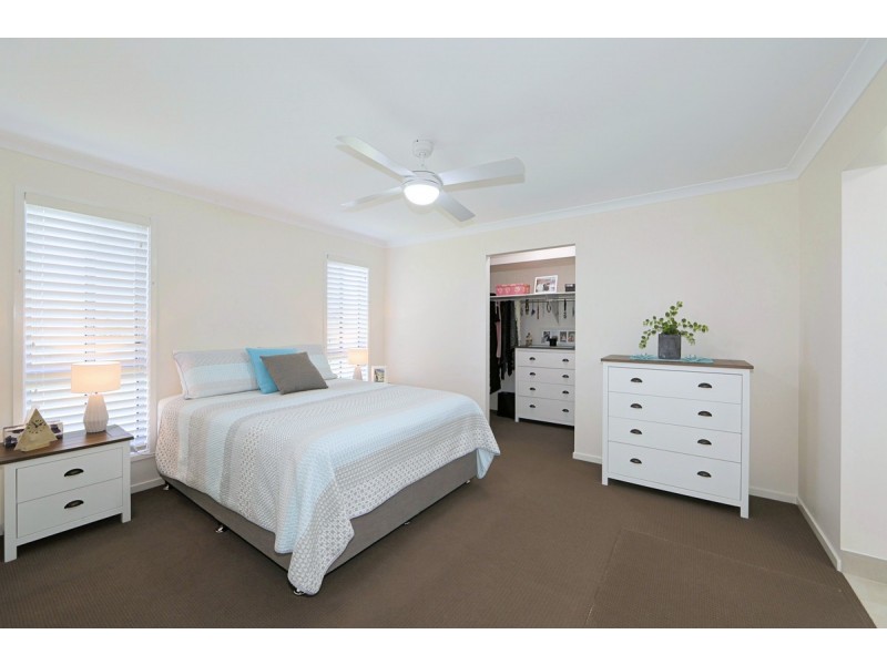 25 Sea Esplanade, Elliott Heads QLD 4670