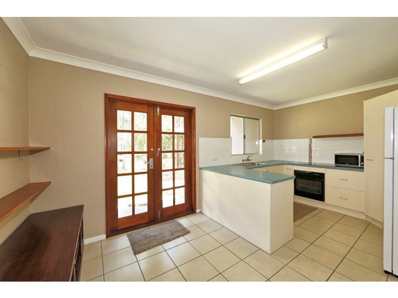 20 Bush Road, Branyan QLD 4670