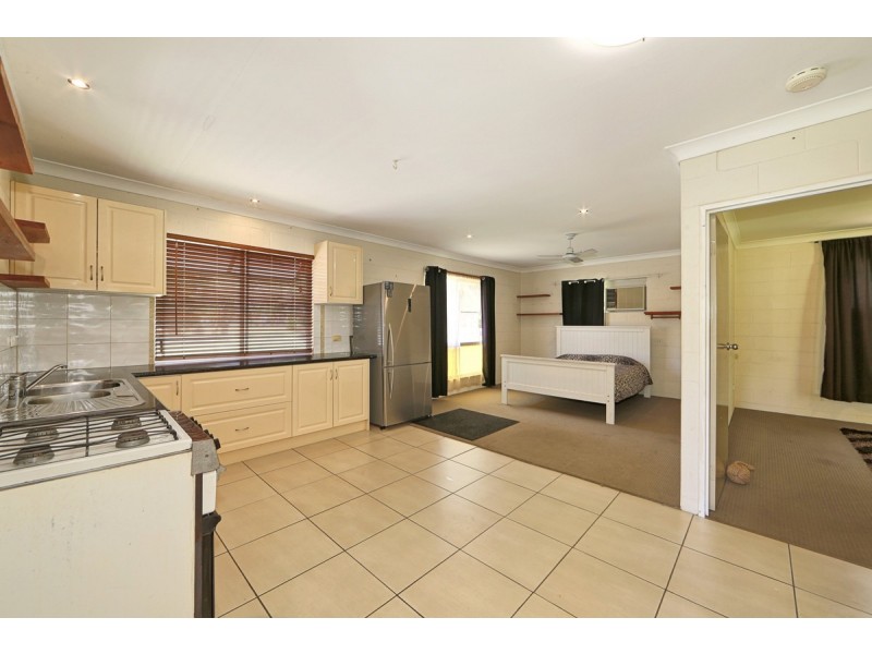 20 Bush Road, Branyan QLD 4670