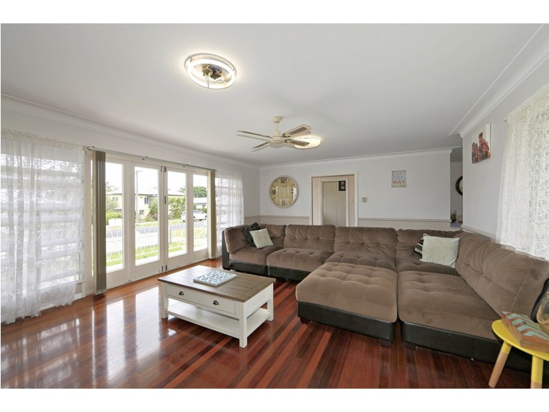 12 Lloyd Street, Walkervale QLD 4670