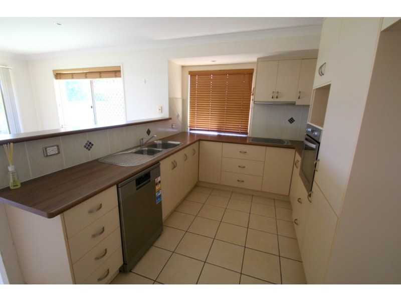 14 Mc Callum Close, Coral Cove QLD 4670
