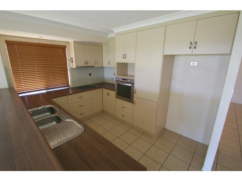14 Mc Callum Close, Coral Cove QLD 4670