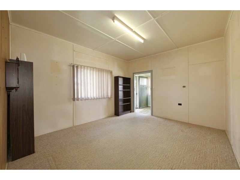 379 Bourbong Street, Millbank QLD 4670